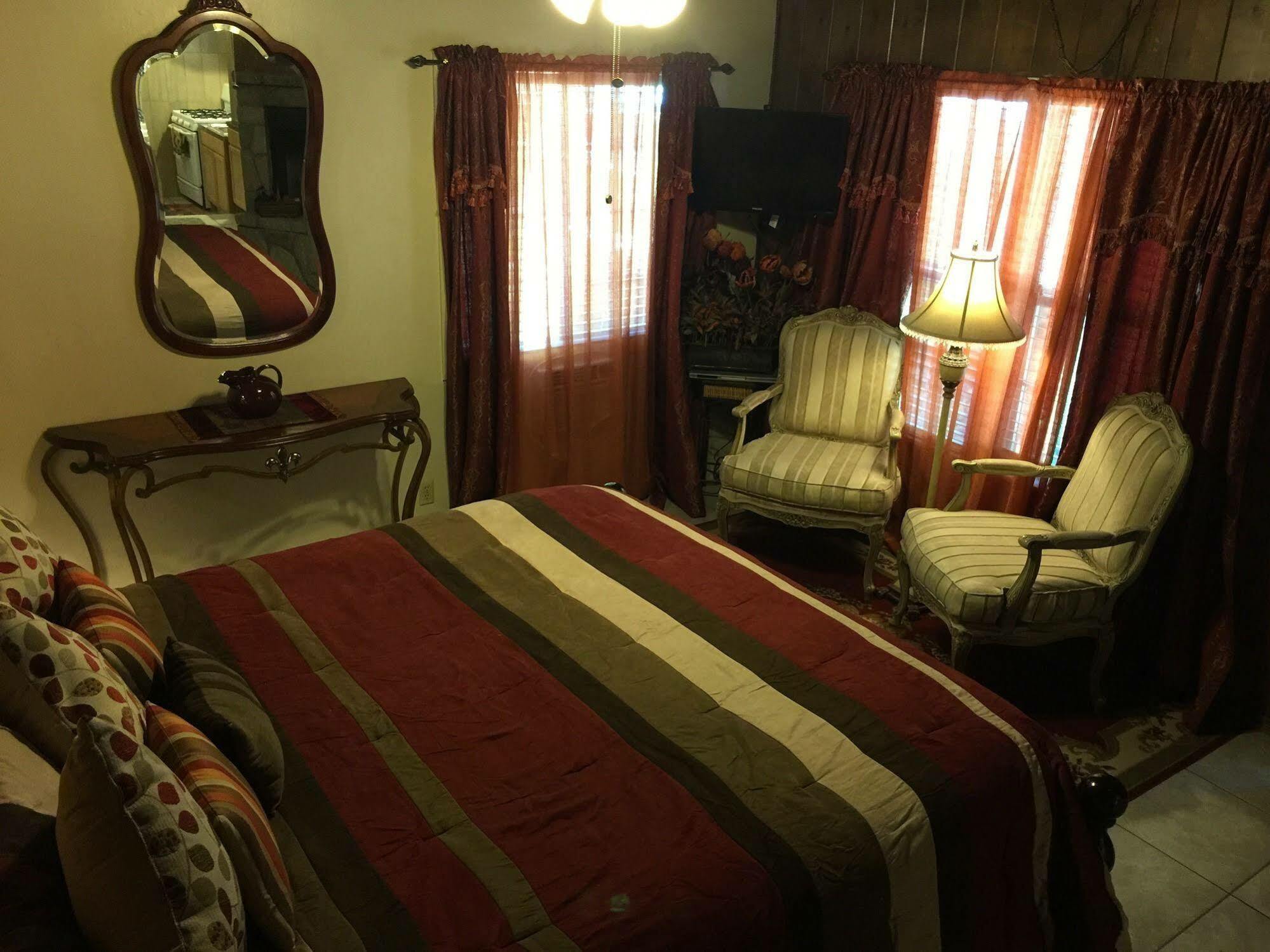 Arrowhead Tree Top Lodge เลคแอร์โรว์เฮด ภายนอก รูปภาพ
