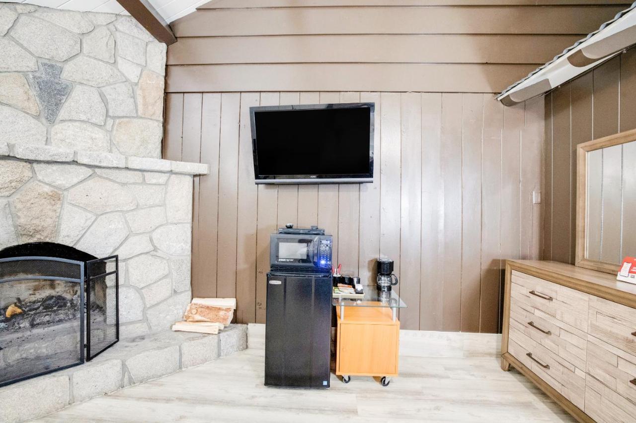 Arrowhead Tree Top Lodge เลคแอร์โรว์เฮด ภายนอก รูปภาพ