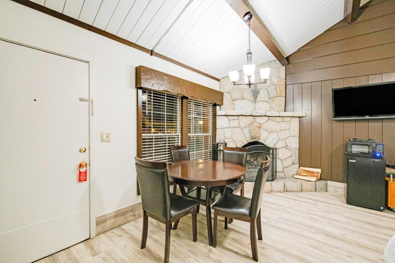 Arrowhead Tree Top Lodge เลคแอร์โรว์เฮด ภายนอก รูปภาพ