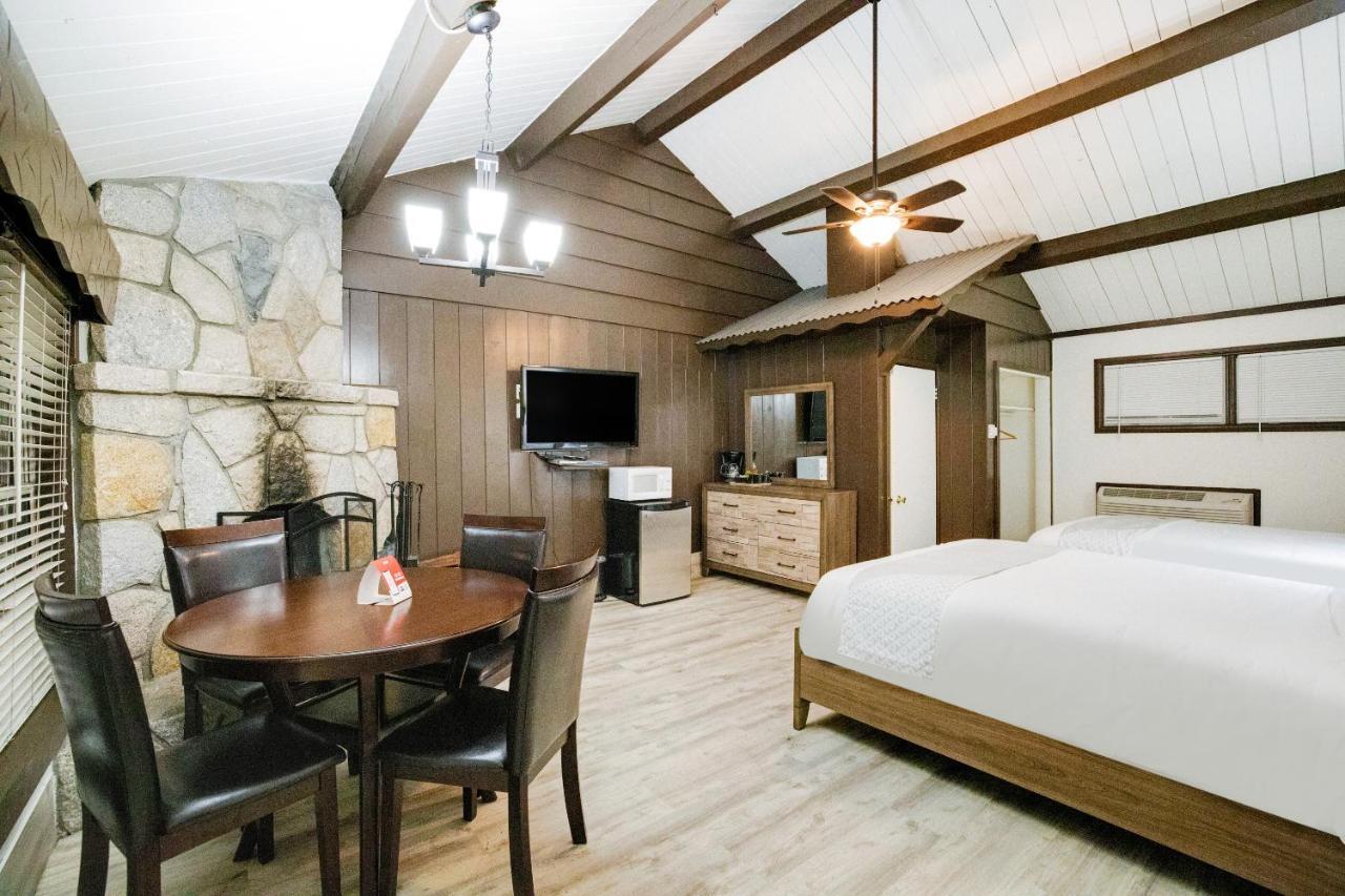 Arrowhead Tree Top Lodge เลคแอร์โรว์เฮด ภายนอก รูปภาพ